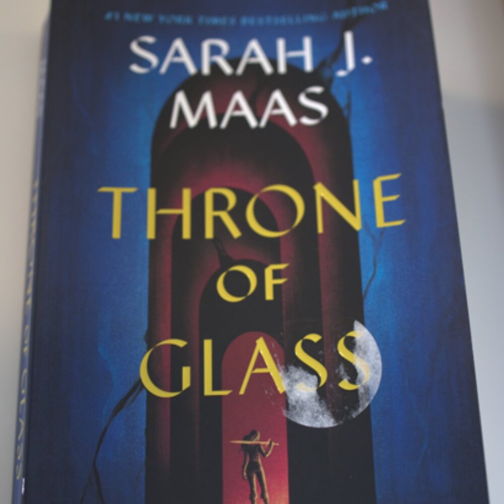 Throne of Glass Book